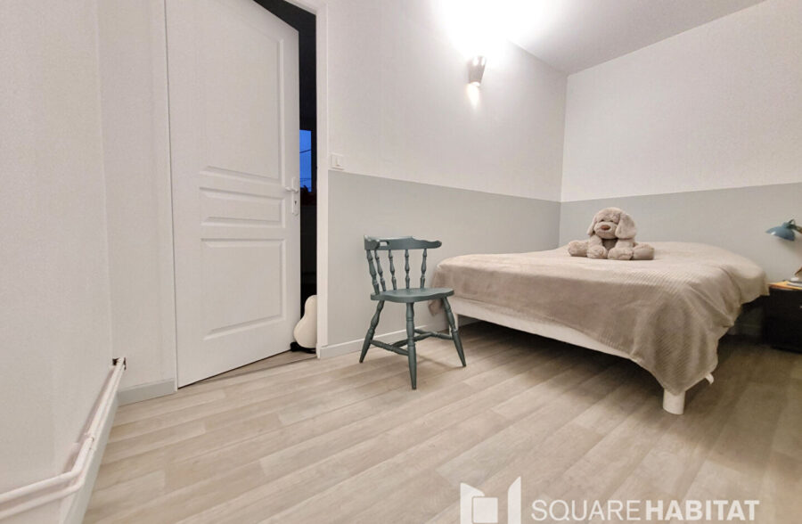 Maison semi individuelle rénovée 3 Chambres  Sous compromis 