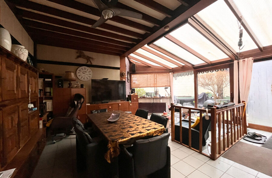 Maison Tourcoing 10 pièce(s) 273.5 m2 I avec garage idéal investisseurs!