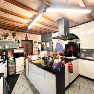 Maison Tourcoing 10 pièce(s) 273.5 m2 I avec garage idéal investisseurs!