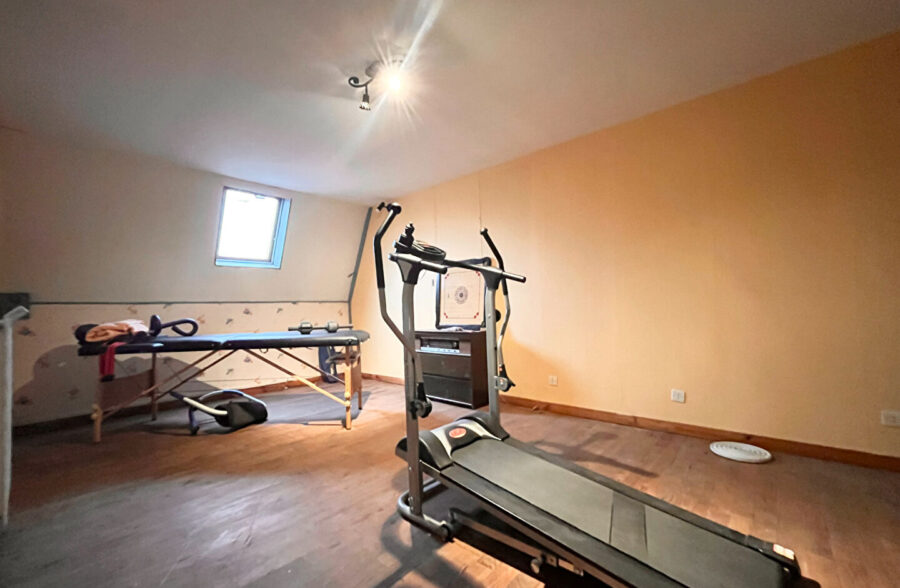 Maison Tourcoing 10 pièce(s) 273.5 m2 I avec garage idéal investisseurs!