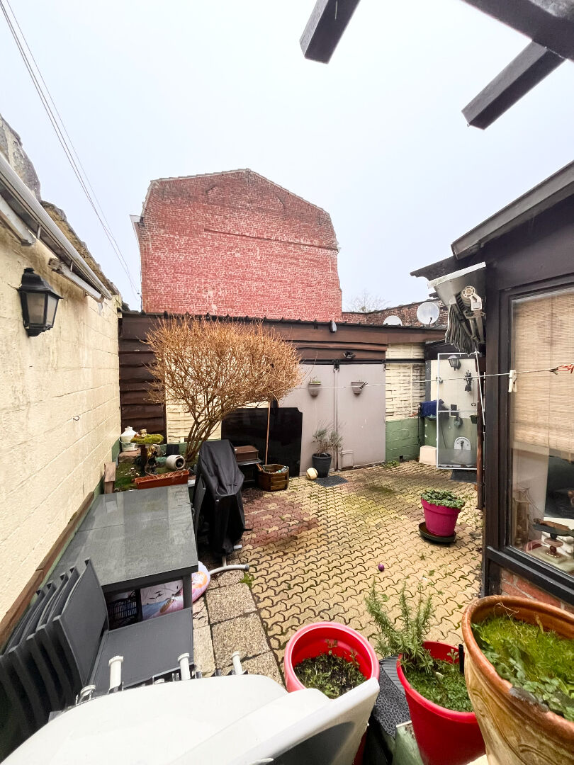 Maison Tourcoing 10 pièce(s) 273.5 m2 I avec garage idéal investisseurs!