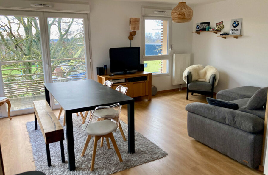 Appartement T4 à Provin 5pièce(s) 85.50 m2 avec parking et garage.