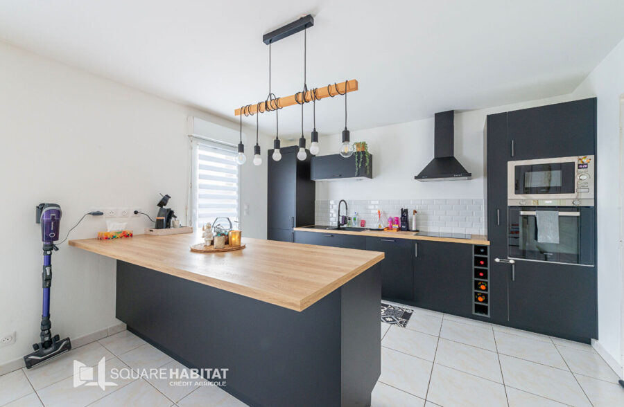 MAISON SEMI INDIVIDUELLE  Sous compromis 
