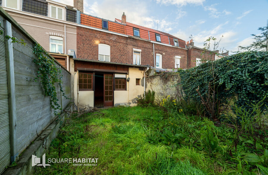 Maison  5 pièce(s) 100 m2  Jardin