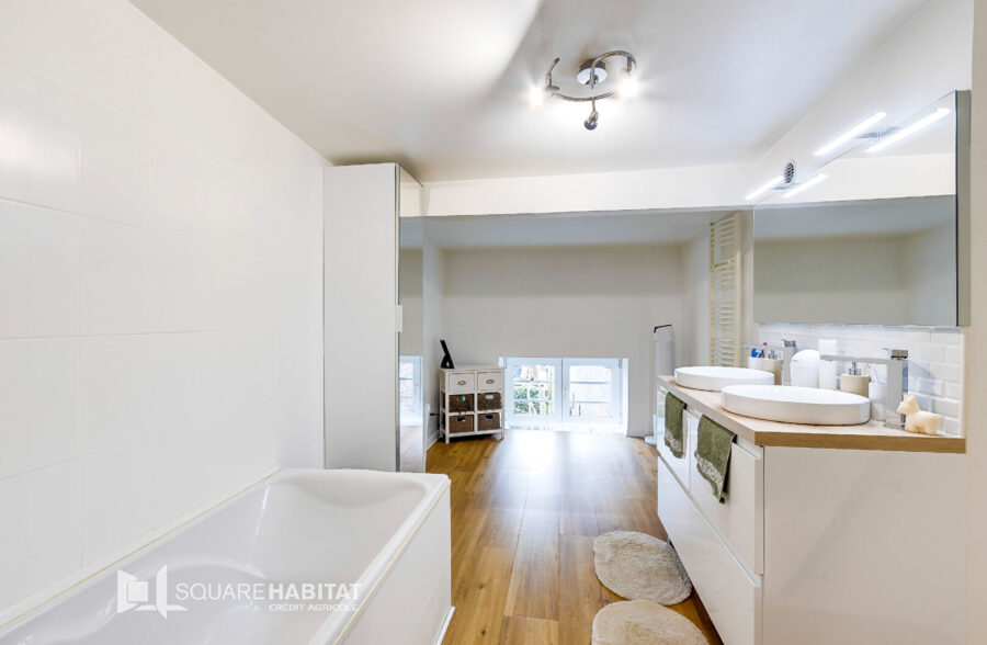 HYPER CENTRE : APPARTEMENT DE 150 m² AVEC 4 CHAMBRES