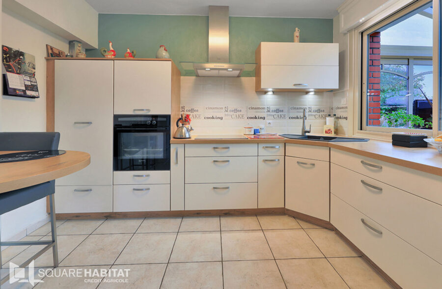 Maison Neuvireuil 7 pièce(s) 120 m2  Sous offre 