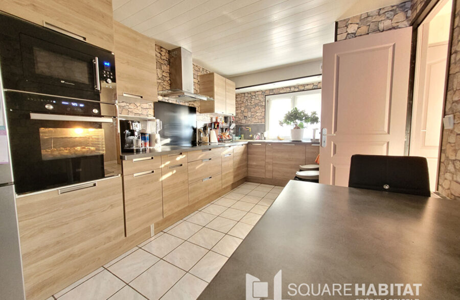 Maison 4 Chambres + Sous sol <small> Sous compromis </small>