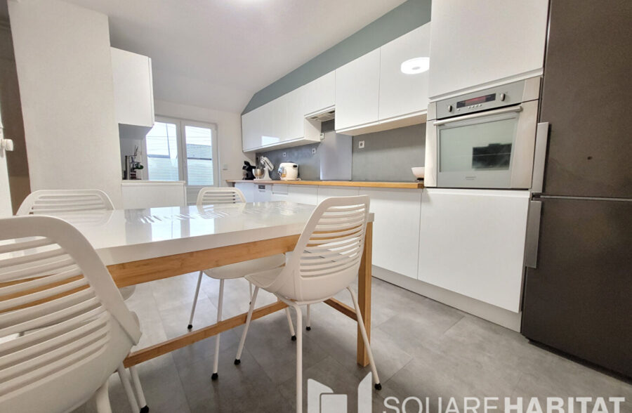 Maison semi individuelle 3 Chambres + sous sol <small> Sous compromis </small>