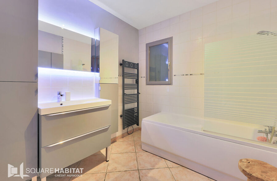 Semi plain pied 4 chambres jardin garage  Sous compromis 