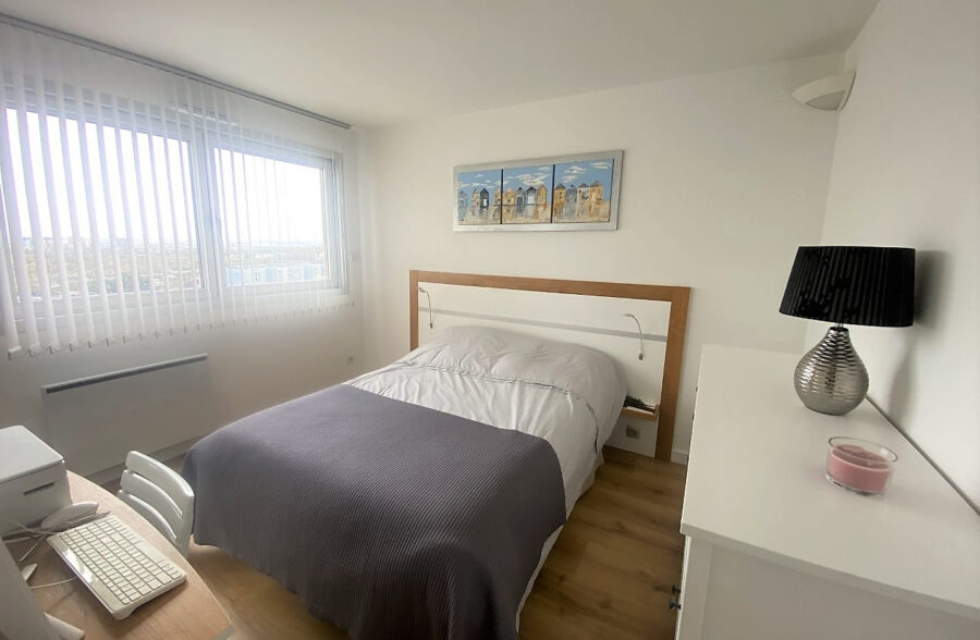 CALAIS PLAGE -VUE MER <small> Sous compromis </small>