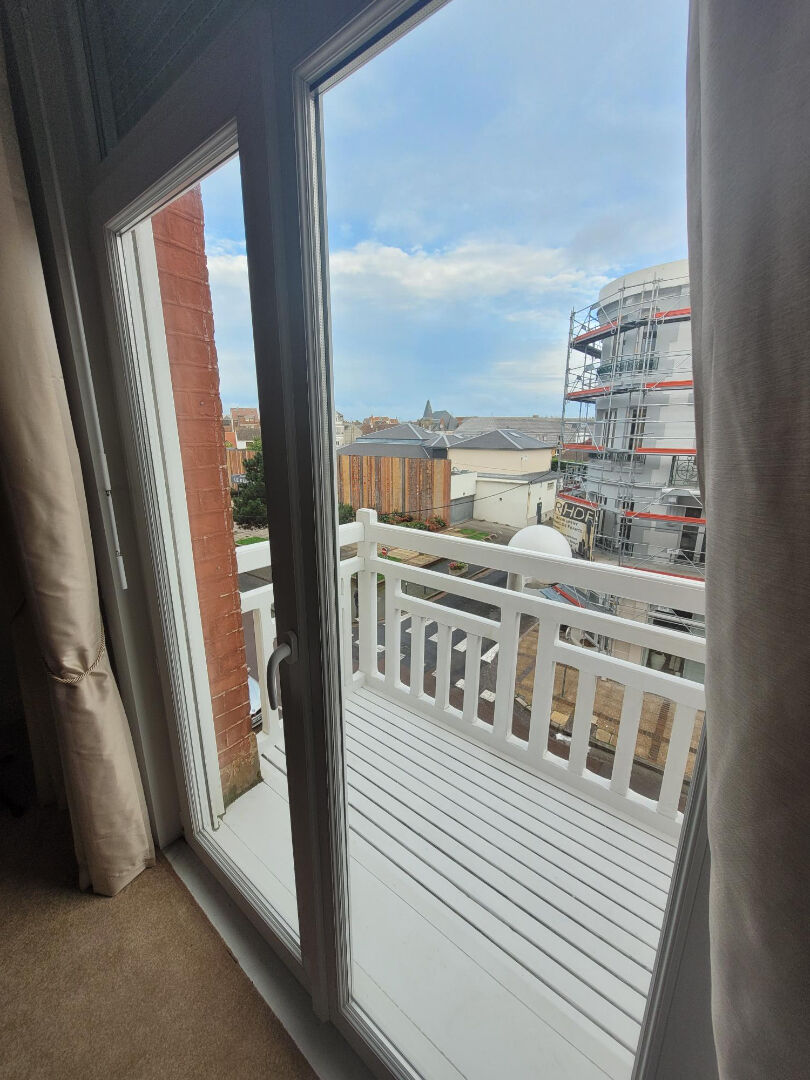 Découvrez cet ensemble de 6 appartements T3 au sein d’un immeuble historique !!