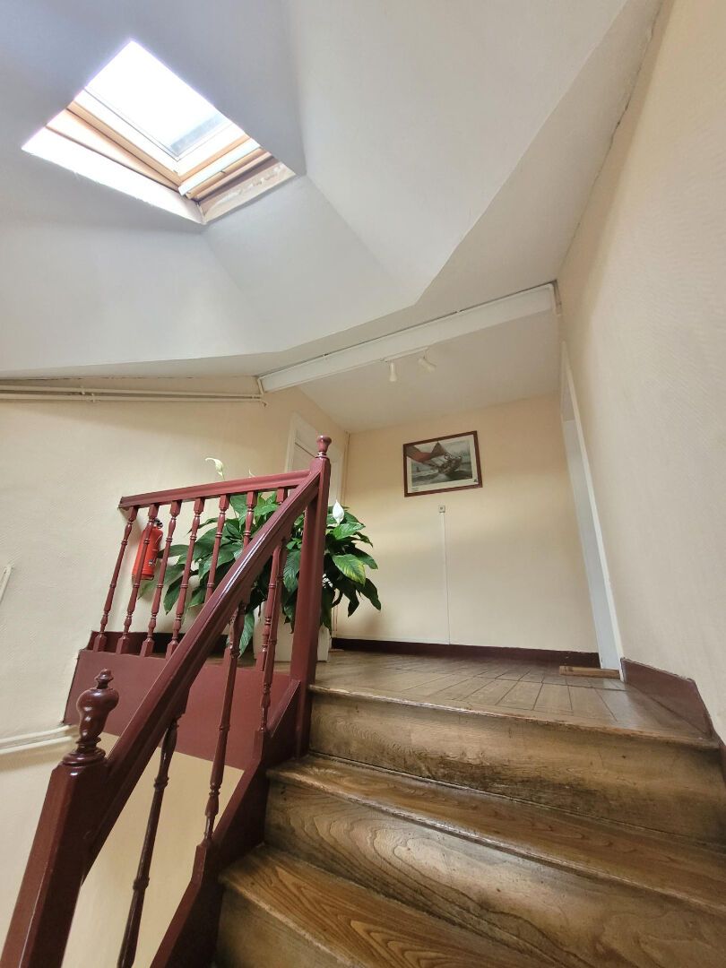 Découvrez cet ensemble de 6 appartements T3 au sein d’un immeuble historique !!