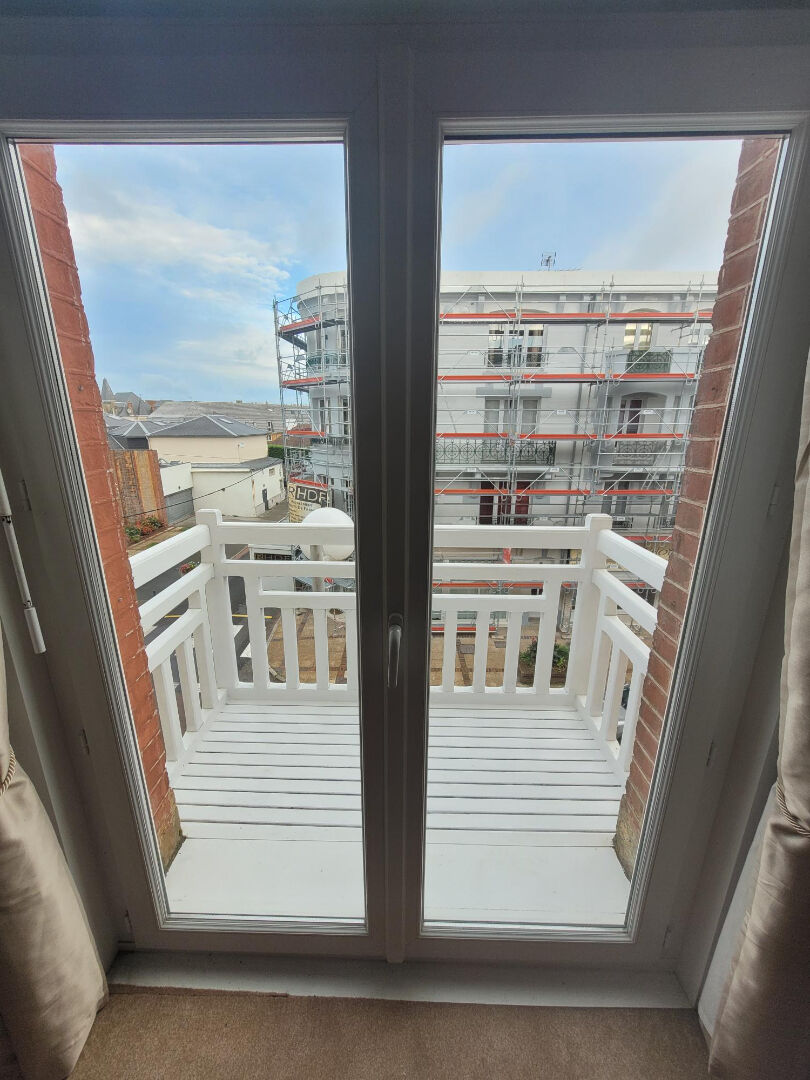 Découvrez cet ensemble de 6 appartements T3 au sein d’un immeuble historique !!