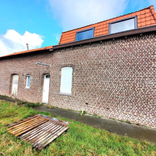 Ferme au carré sur Ennetieres En Weppes