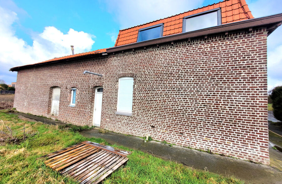 Ferme au carré sur Ennetieres En Weppes