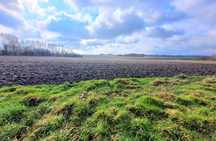 Ferme au carré sur Ennetieres En Weppes