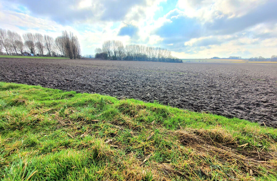 Ferme au carré sur Ennetieres En Weppes