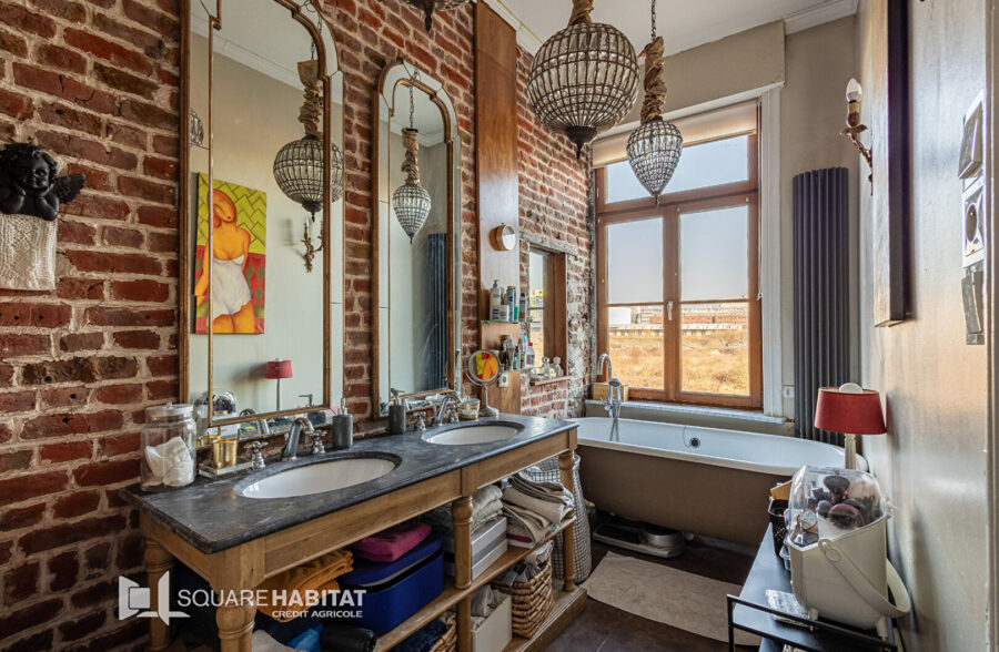 Maison de Charme avec Extérieur à Vendre – Parc JB Lebas