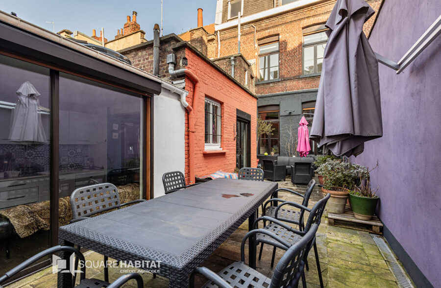 Maison de Charme avec Extérieur à Vendre – Parc JB Lebas