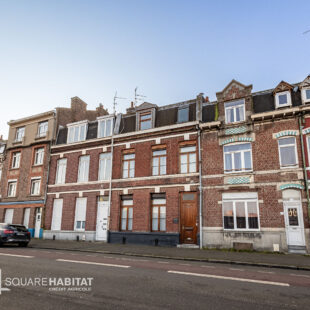 Maison de Charme avec Extérieur à Vendre – Parc JB Lebas