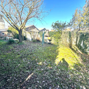 Maison de ville sans travaux avec jardin et véranda