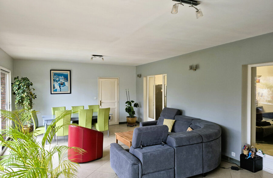 Maison avec volume et jardin / Garage