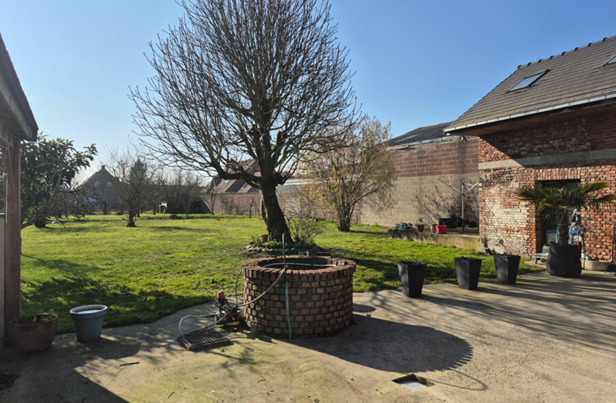 Maison avec volume et jardin / Garage