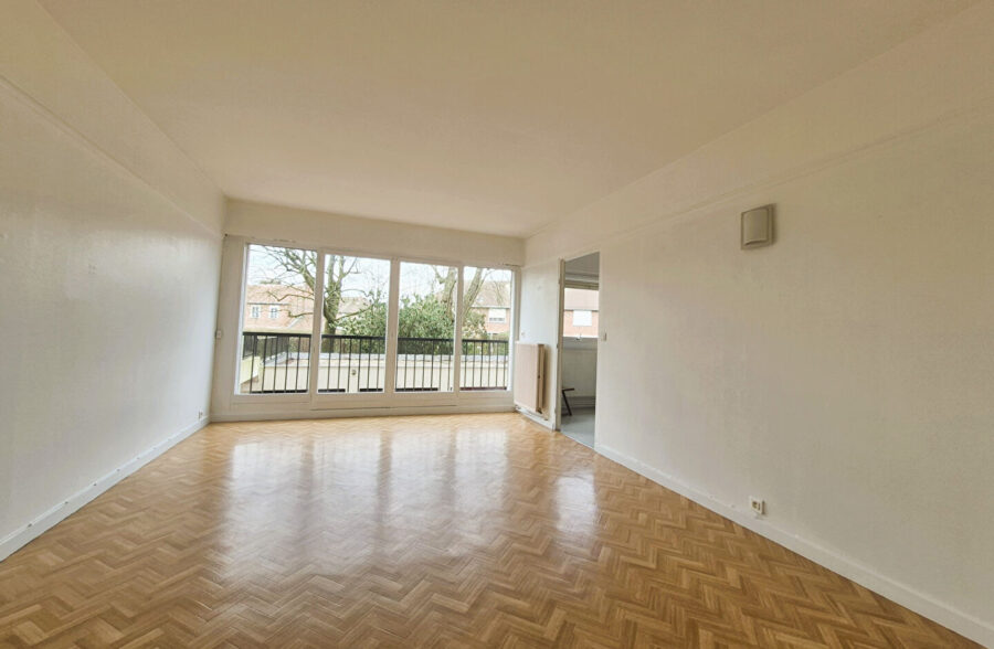 Appartement  Type 3  avec garage en rez- de -chaussée.