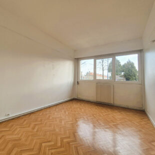 Appartement  Type 3  avec garage en rez- de -chaussée.