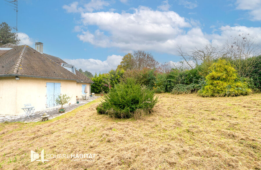 MAISON INDIVIDUEL DE 183 M²  EN SEMI PLAIN PIED  Sous compromis 