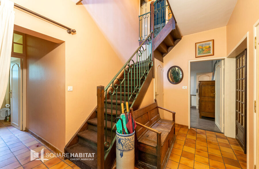 MAISON INDIVIDUEL DE 183 M²  EN SEMI PLAIN PIED  Sous compromis 