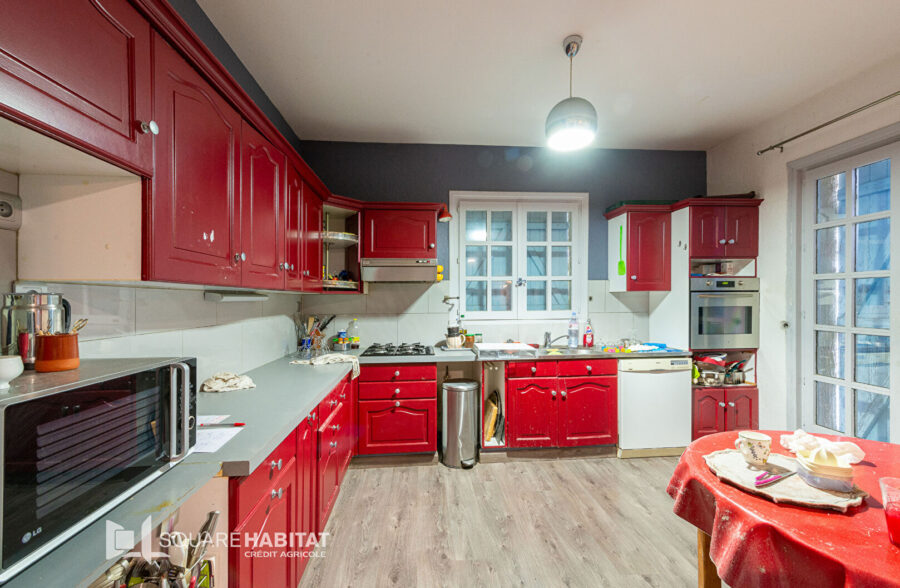 MAISON INDIVIDUEL DE 183 M²  EN SEMI PLAIN PIED  Sous compromis 