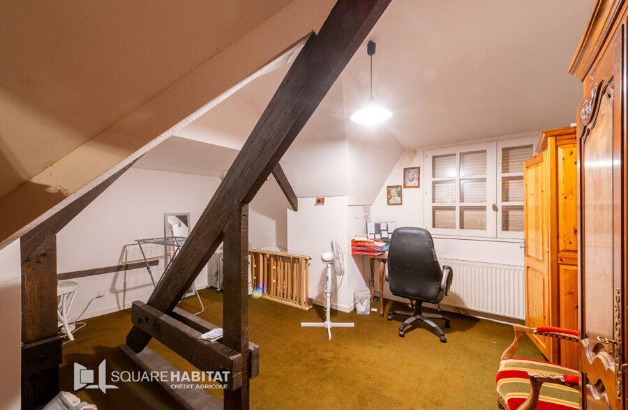 MAISON INDIVIDUEL DE 183 M²  EN SEMI PLAIN PIED  Sous compromis 