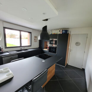 Maison individuelle 2015 | Grand garage | Terrain 861 m²