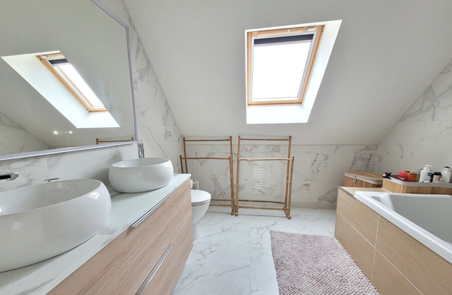 Maison individuelle 2015 | Grand garage | Terrain 861 m²