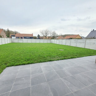 Maison individuelle 2015 | Grand garage | Terrain 861 m²