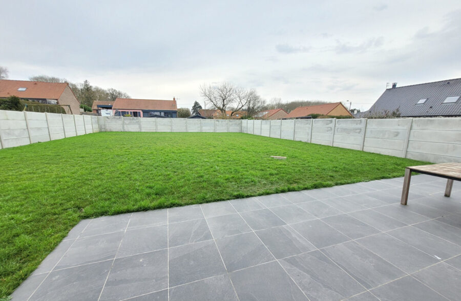 Maison individuelle 2015 | Grand garage | Terrain 861 m²