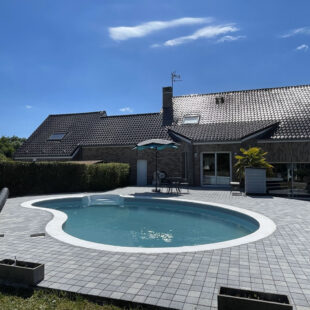 Maison individuelle sur 2752 m²  avec piscine
