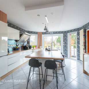 Maison individuelle sur 2752 m²  avec piscine