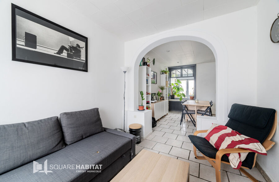 Maison trois chambres et extérieur  Sous compromis 