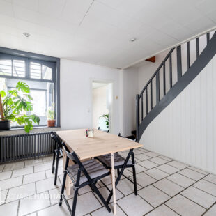 Maison trois chambres et extérieur  Sous compromis 