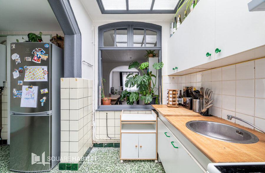 Maison trois chambres et extérieur  Sous compromis 