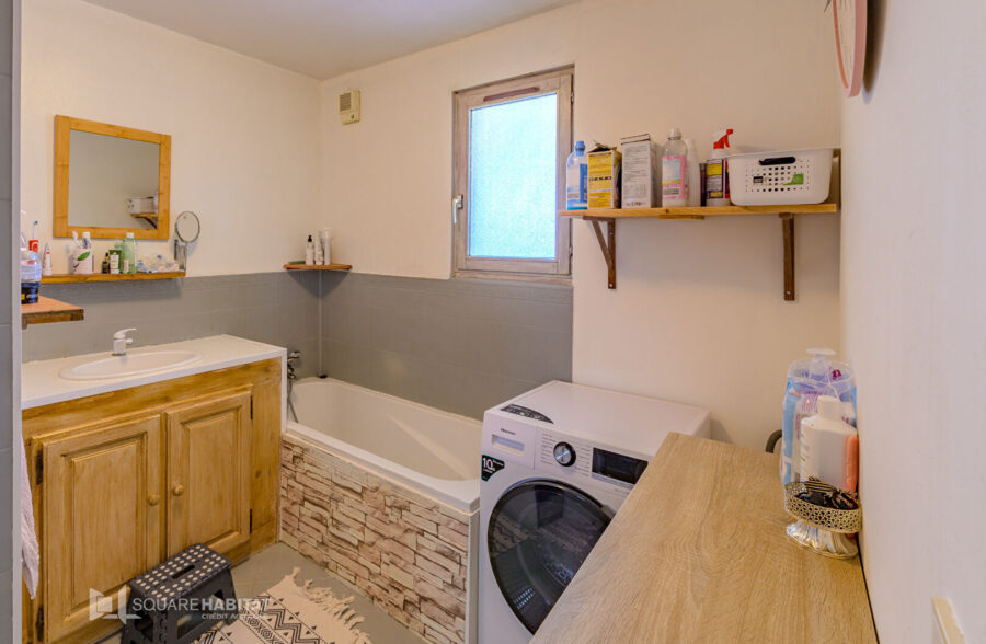 Maison Cattenieres 4 pièce(s) 134 m2