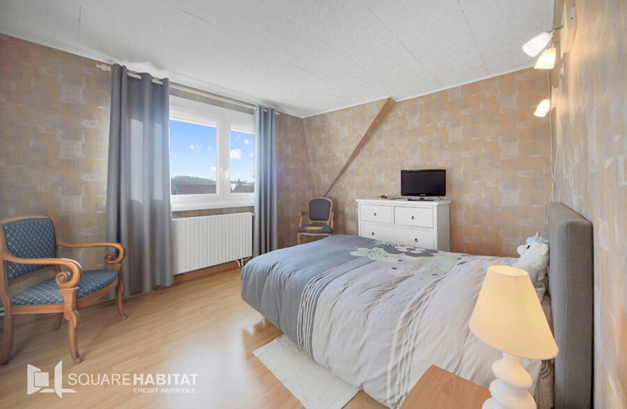 Pavillon individuel sur sous-sol, 4 chambres et jardin.