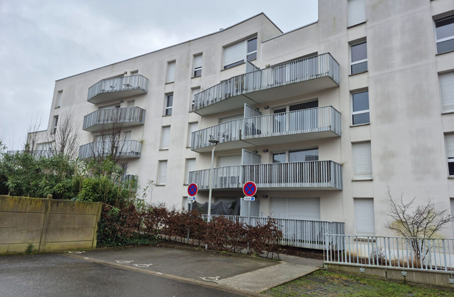 T2 de 42 m² en résidence de 2017 avec terrasse et parking