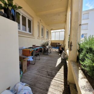 T2 avec grand bureau et terrasse à deux pas de la plage