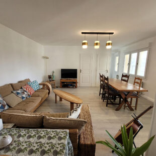 T2 avec grand bureau et terrasse à deux pas de la plage