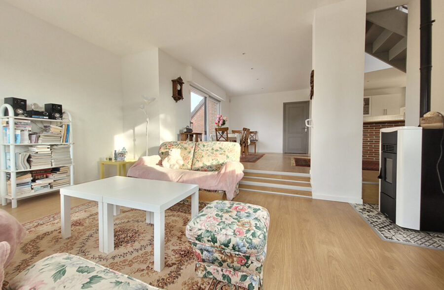 Maison d’architecte semi plain pied 4 Chambres  Sous compromis 