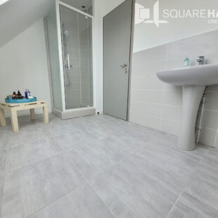 Maison d’architecte semi plain pied 4 Chambres  Sous compromis 