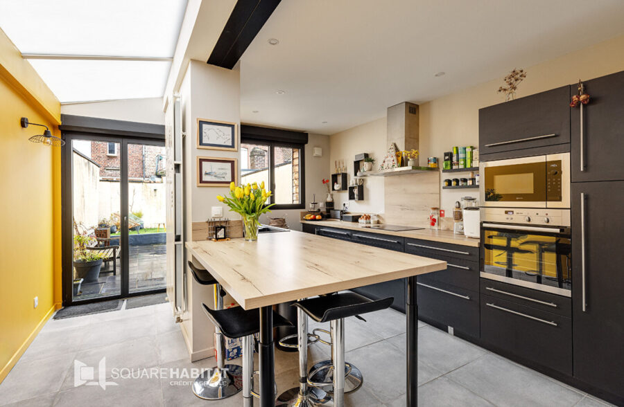 Croix, Maison de132 m2, 4 chambres et jardin  Sous compromis 